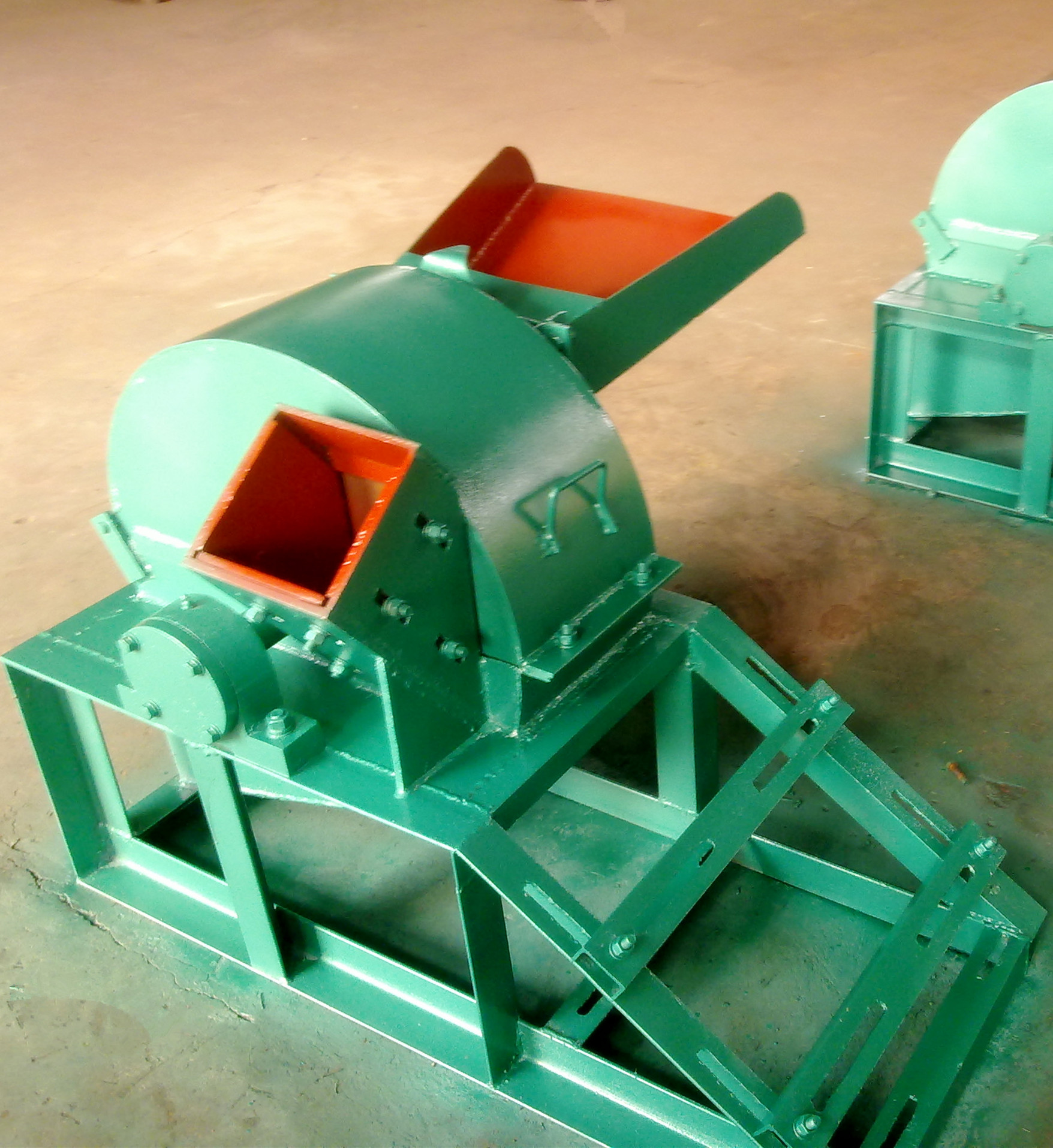 木材粉碎機 多功能、小型移動化，助力資源高效利用